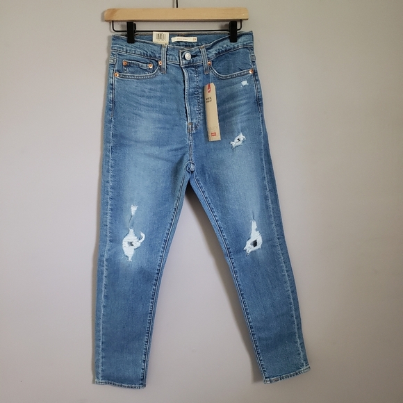 Levi's Wedgie Fit High Rise Distressed Jeans - Picture 2 of 4